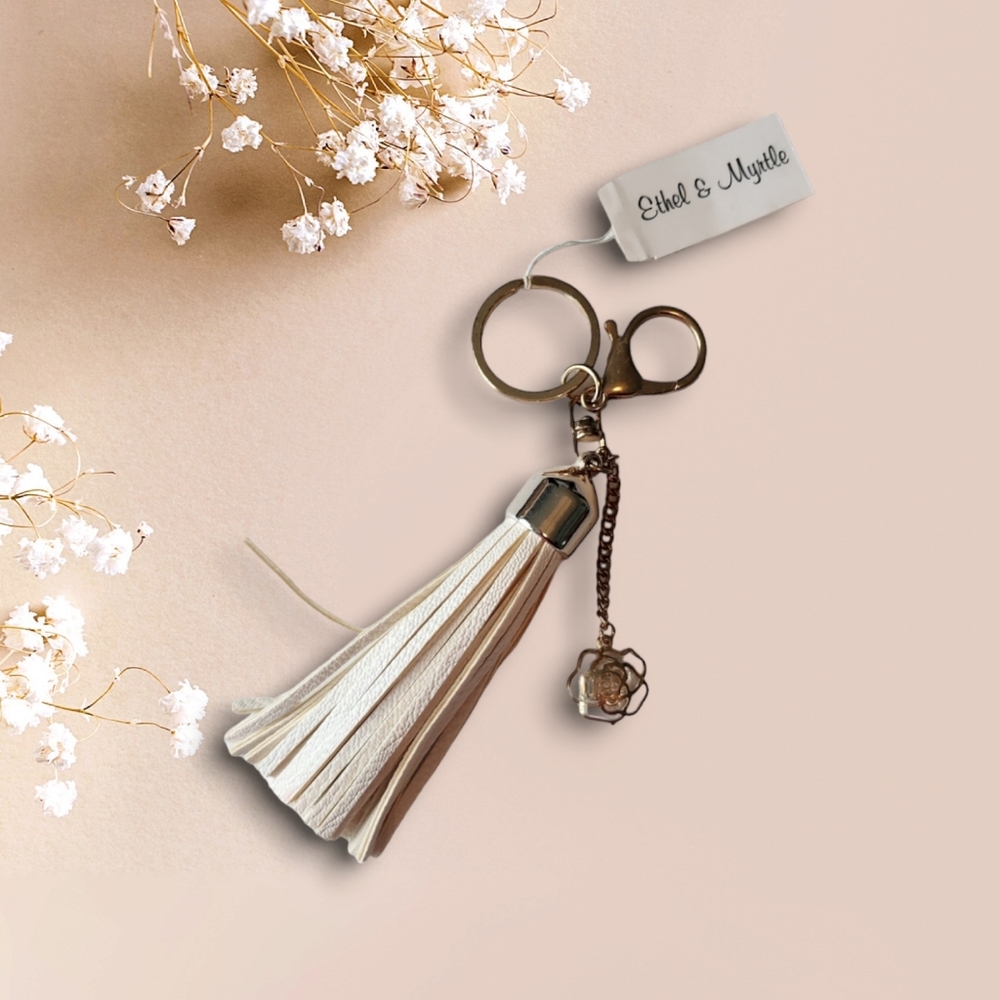 Tassel, Rose Rhinestone Clip On Keychain - Picture 2 of 2
